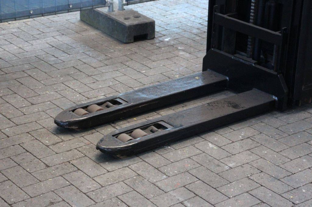 Stapelaar BT SWE140L Elektrisch 2000kg 2015