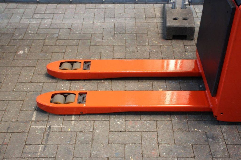 Pallet truck T16 Electric 1600kg 2019