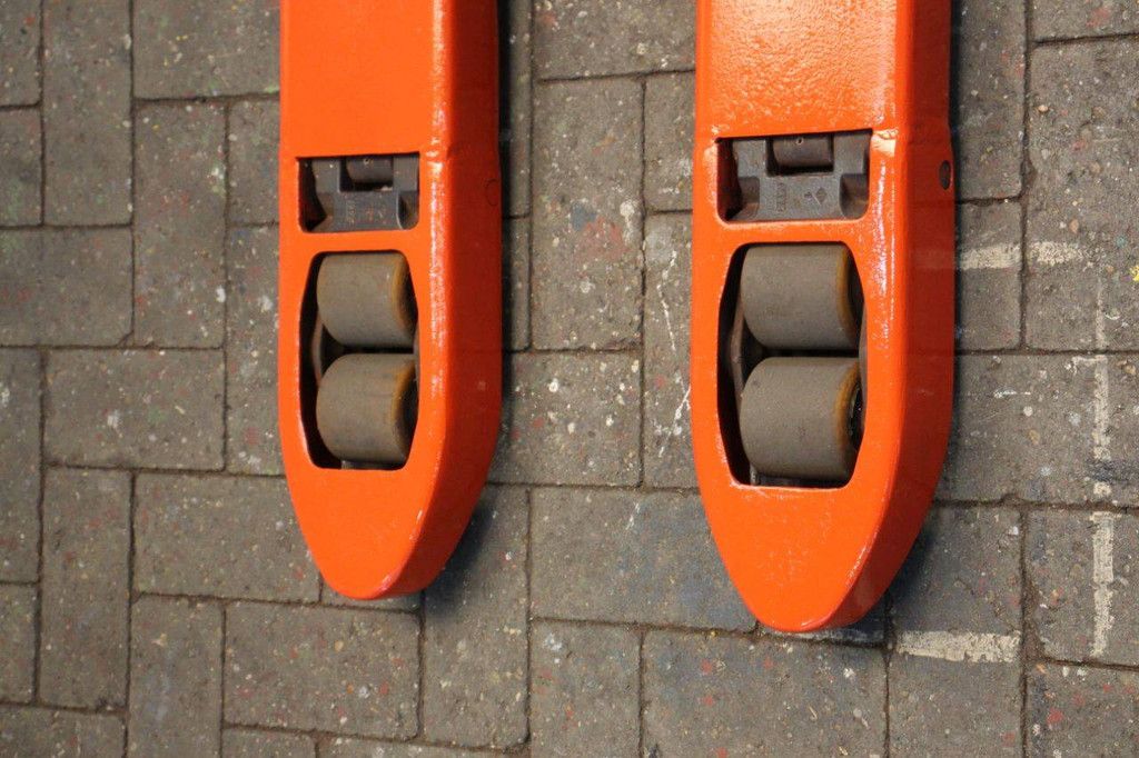 Pallet truck T16 Electric 1600kg 2019
