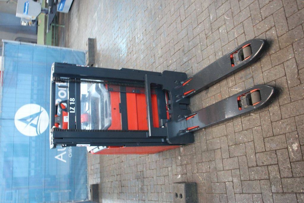 Stacker Linde D12 AP Electric 1200kg 2.01m 2018