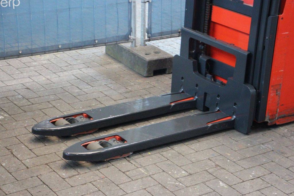 Stacker Linde D12 AP Electric 1200kg 2.01m 2018