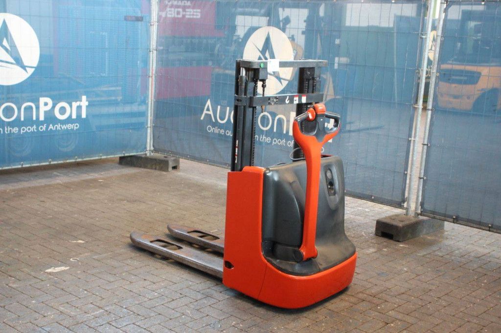 Hochhubwagen Linde L10 Elektro 1000kg 2..0m 2013