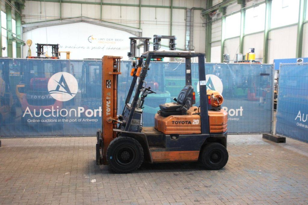 Gabelstapler Toyota 20 Treibgas 2000kg 3,3m