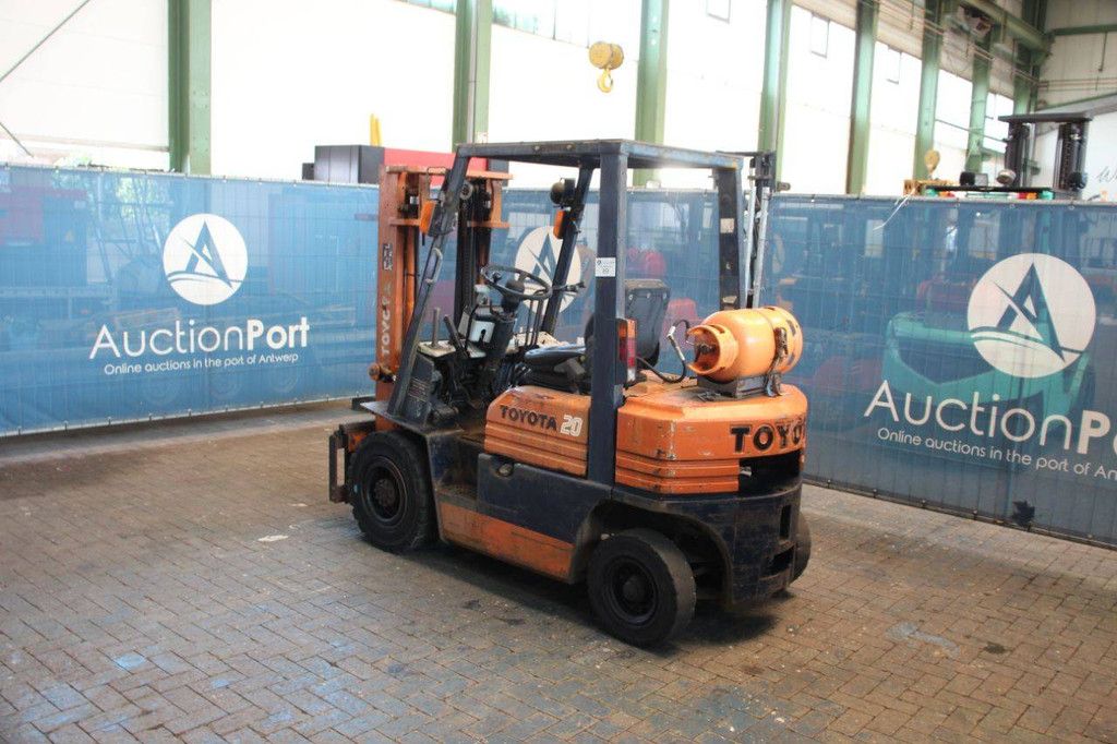 Gabelstapler Toyota 20 Treibgas 2000kg 3,3m