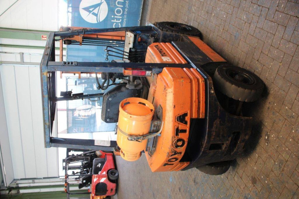 Gabelstapler Toyota 20 Treibgas 2000kg 3,3m
