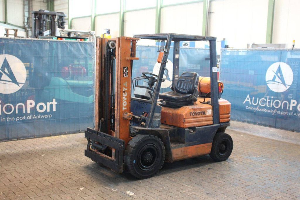 Gabelstapler Toyota 20 Treibgas 2000kg 3,3m