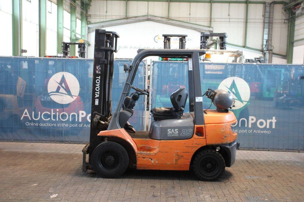 Heftruck Toyota 42-7FGF25 LPG 2500kg 3.7m 2003