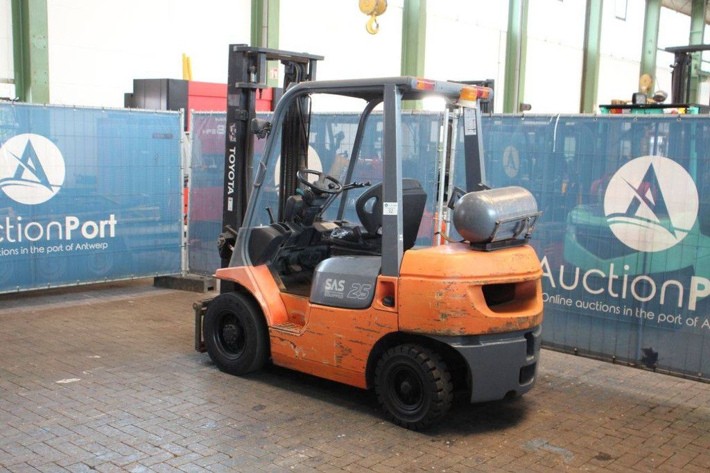 Heftruck Toyota 42-7FGF25 LPG 2500kg 3.7m 2003