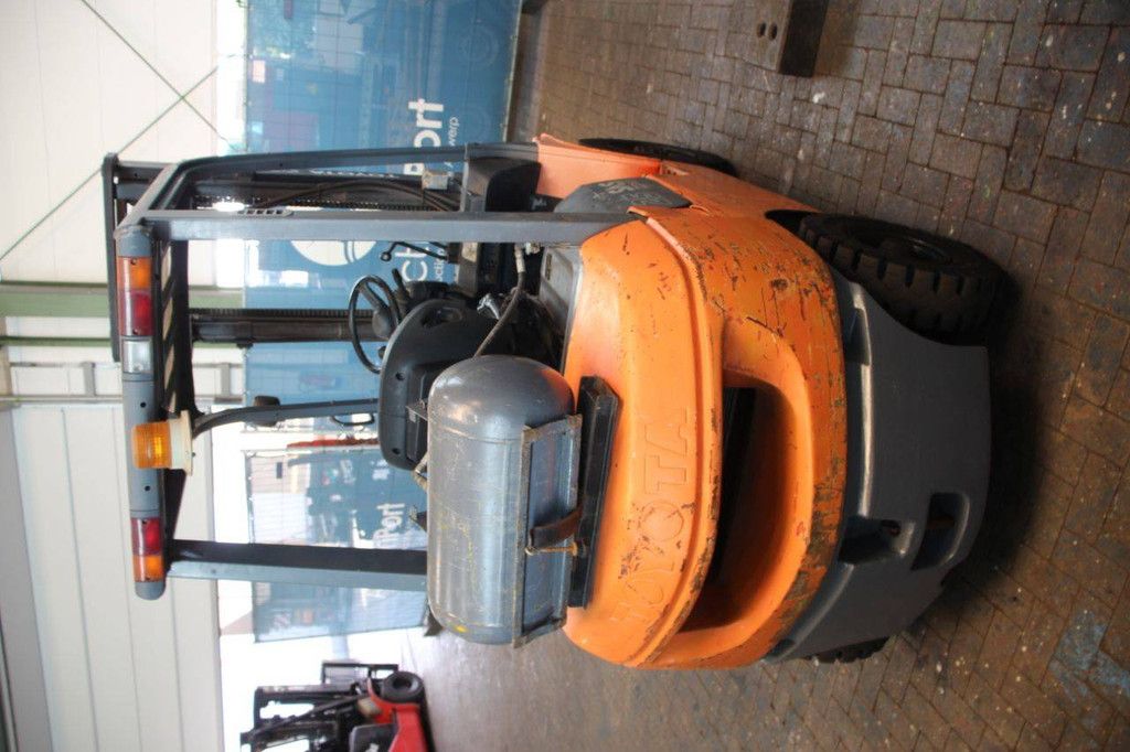 Heftruck Toyota 42-7FGF25 LPG 2500kg 3.7m 2003