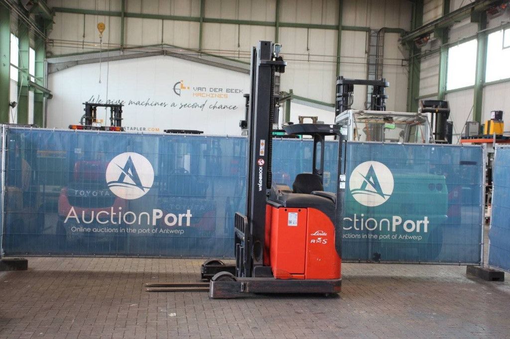 Schubmaststapler Linde R14S Elektro 1400kg 7,29m 2005