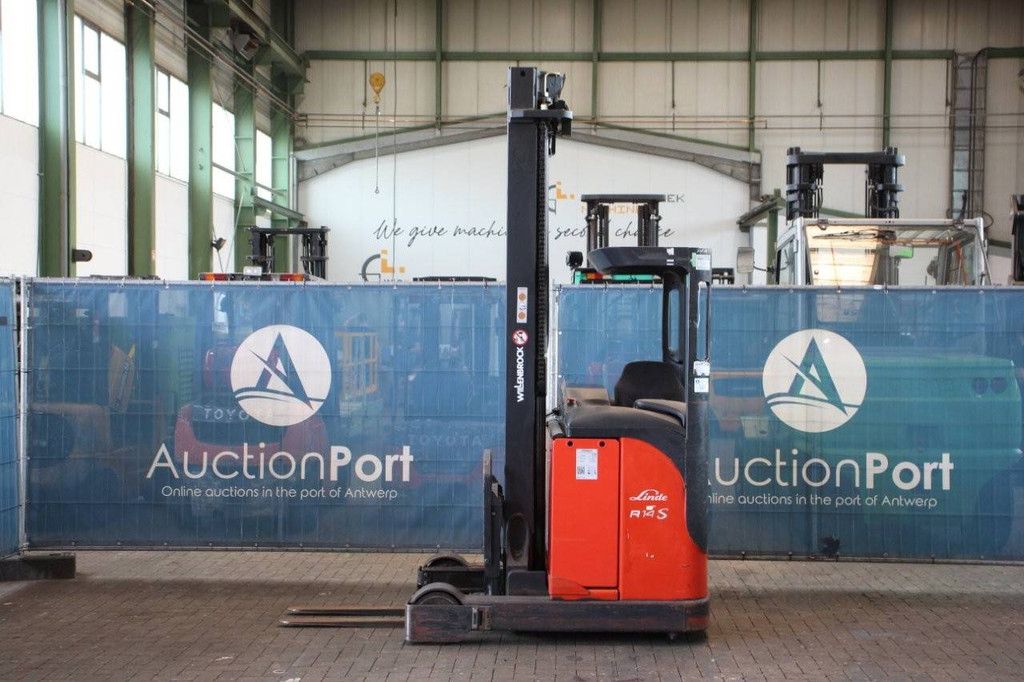 Schubmaststapler Linde R14S Elektro 1400kg 7,29m 2005
