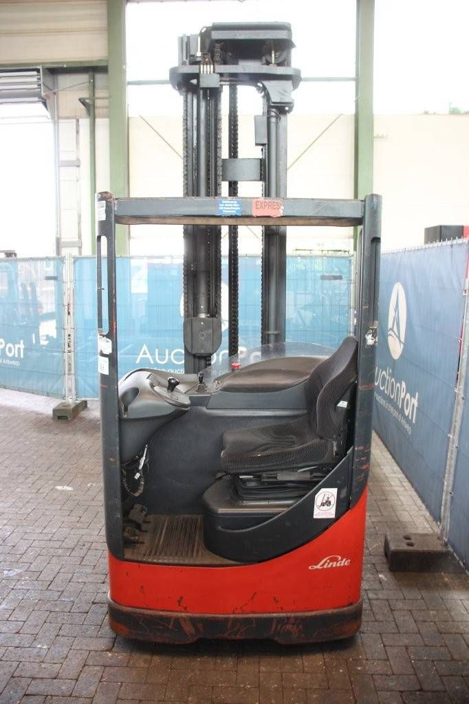 Schubmaststapler Linde R14S Elektro 1400kg 7,29m 2005
