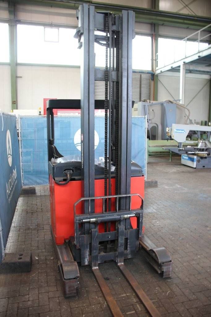 Schubmaststapler Linde R14S Elektro 1400kg 7,29m 2005