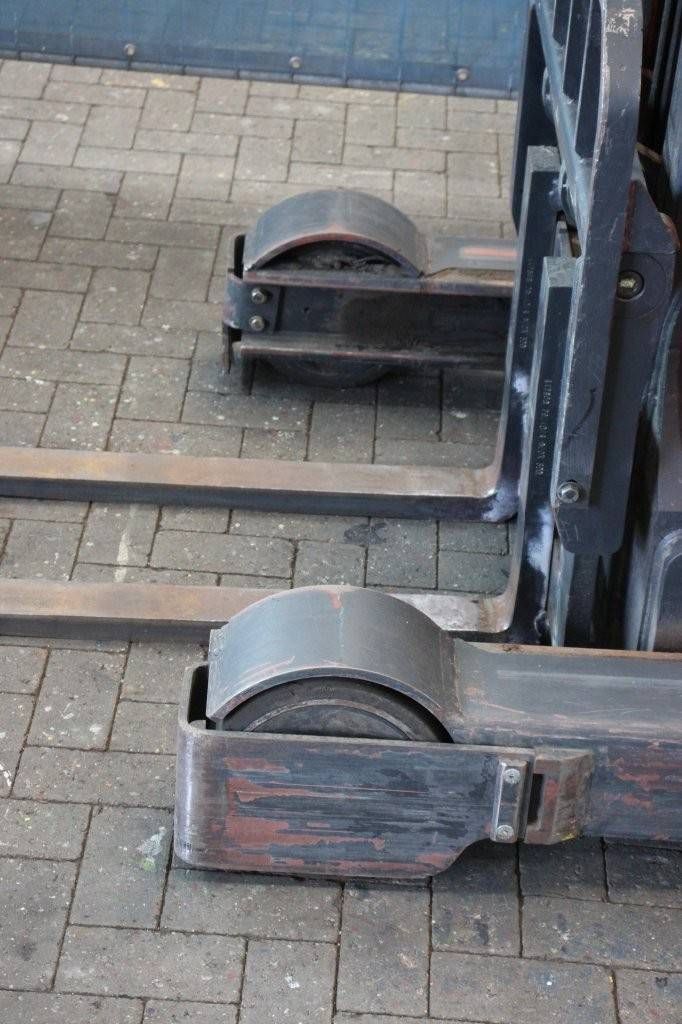 Schubmaststapler Linde R14S Elektro 1400kg 7,29m 2005