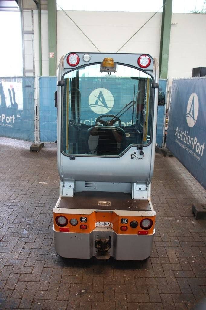 Still LTX70 Electric Tractor 2015