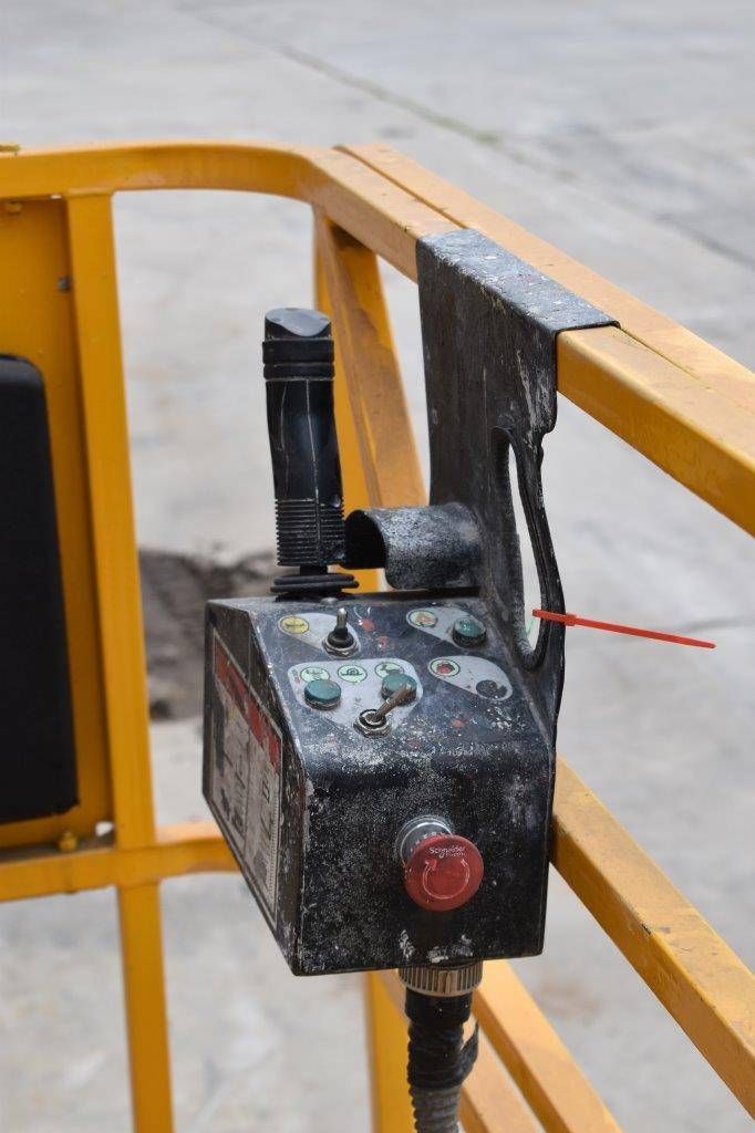Scissor lift Haulotte Compact 8 Electric 350kg 8m 2002