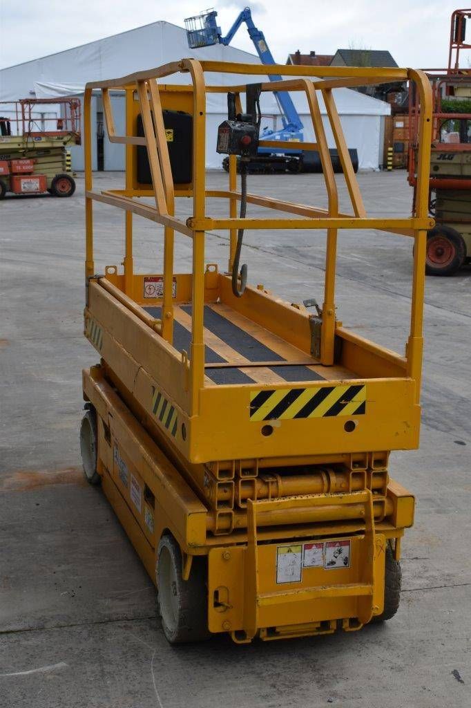Scissor lift Haulotte Compact 8 Electric 350kg 8m 2002