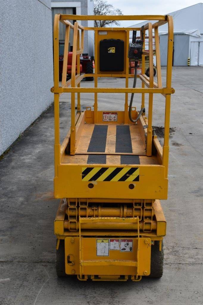 Scissor lift Haulotte Compact 8 Electric 350kg 8m 2002