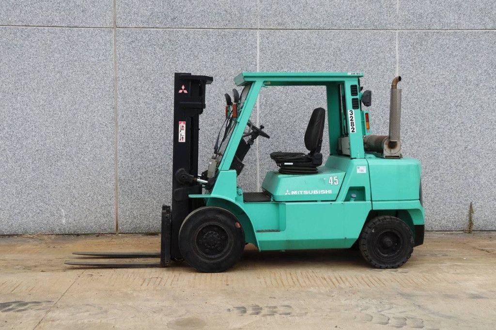 Gabelstapler Mitsubishi FD45K Diesel 4500kg 3,0m 2004