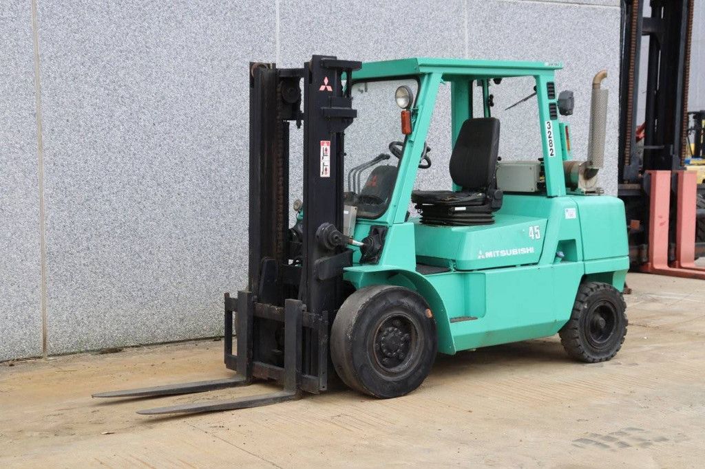 Gabelstapler Mitsubishi FD45K Diesel 4500kg 3,0m 2004