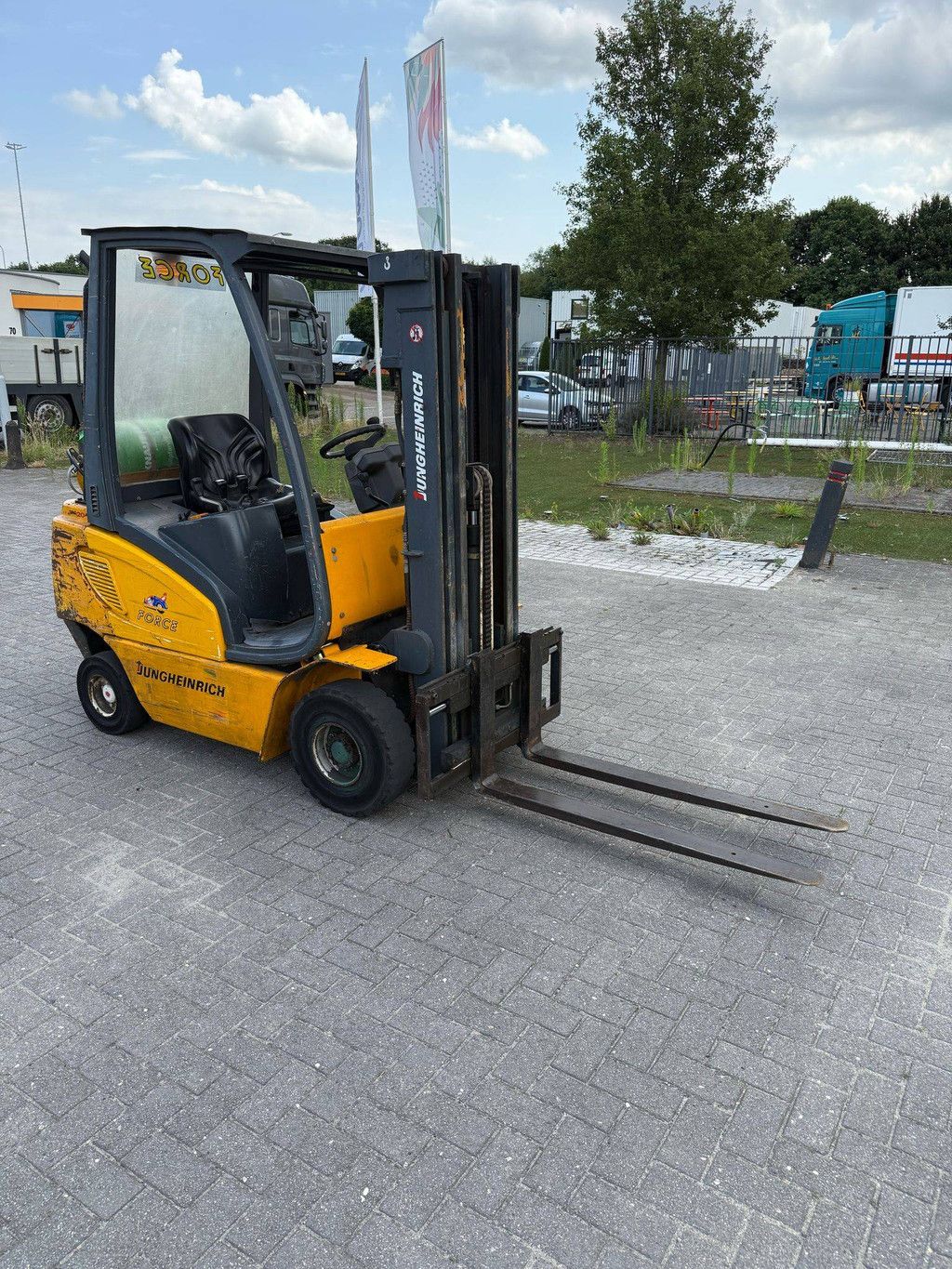 Gabelstapler Jungheinrich TFG 20A Treibgas 2000kg 4,16m
