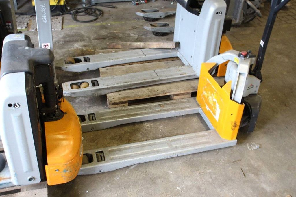 Lot of Pallet Trucks Still Electric