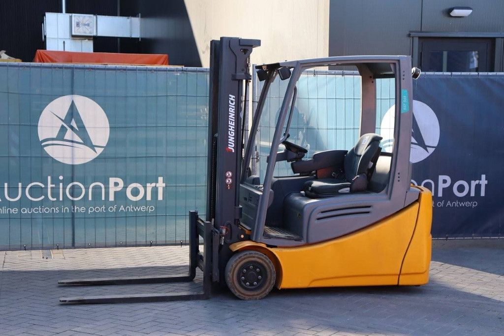 Forklift Jungheinrich EFG 216 Electric 1600kg 4.5m 2016