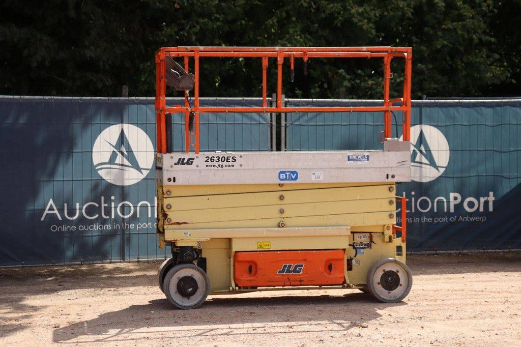 JLG 2630ES Electric Scissor Lift 9.7m 2011