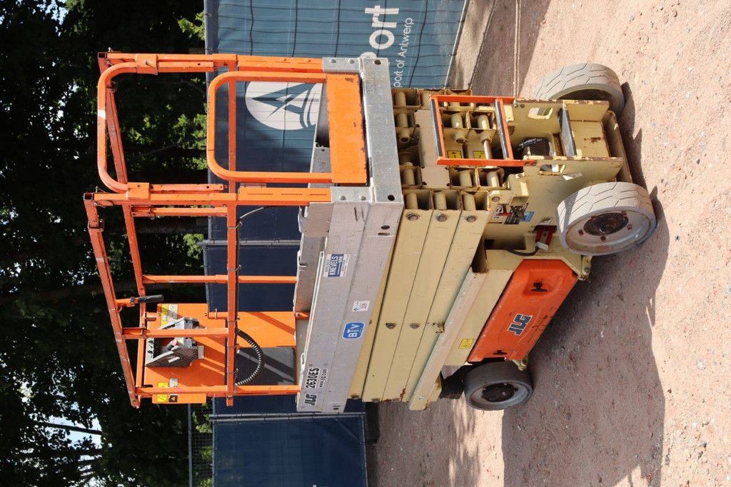 JLG 2630ES Electric Scissor Lift 9.7m 2011