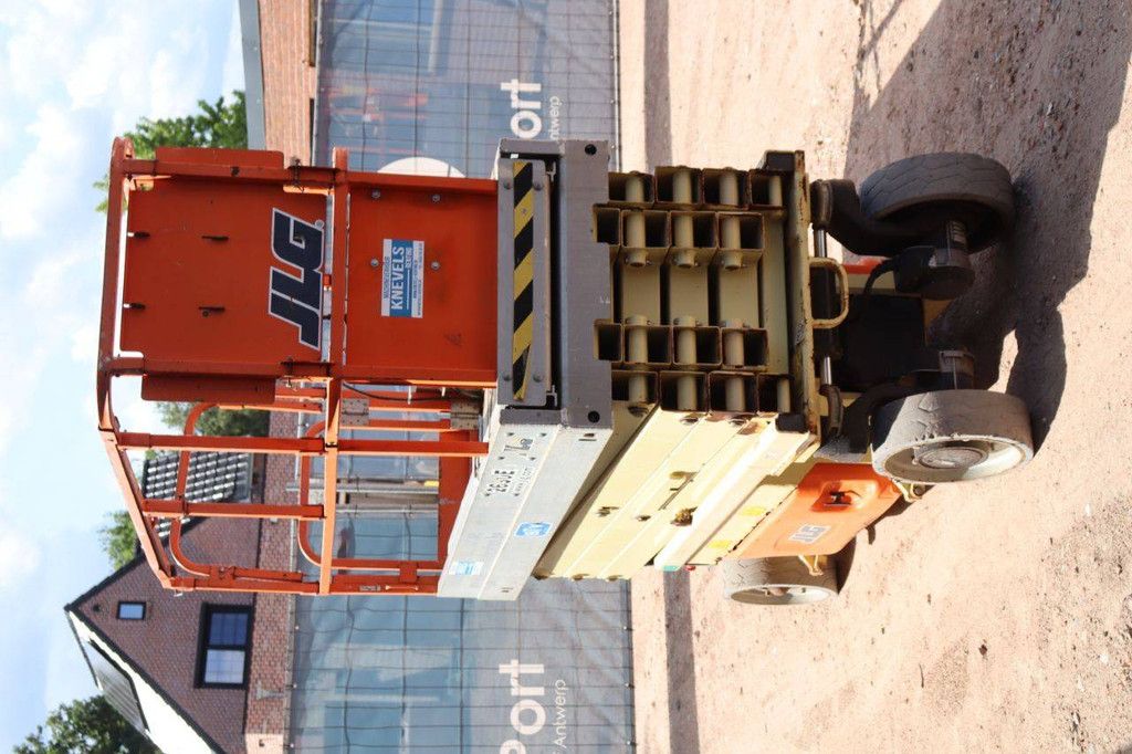 JLG 2630ES Electric Scissor Lift 9.7m 2011