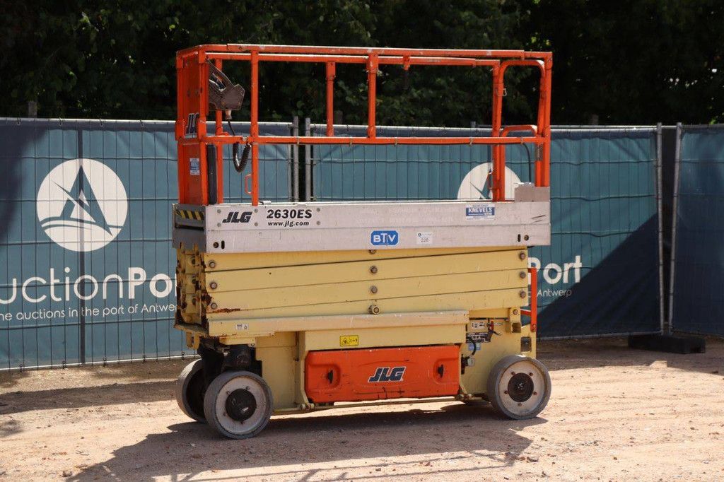 JLG 2630ES Electric Scissor Lift 9.7m 2011