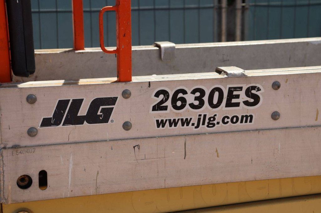 JLG 2630ES Electric Scissor Lift 9.7m 2011