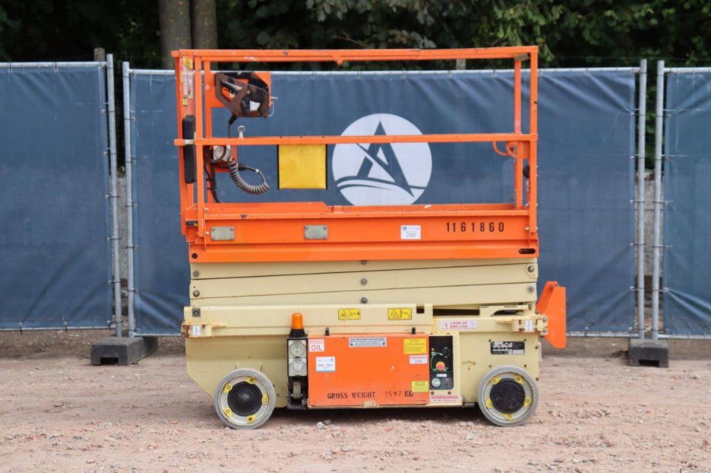 JLG R6 Electric Scissor Lift 7.64m 2015
