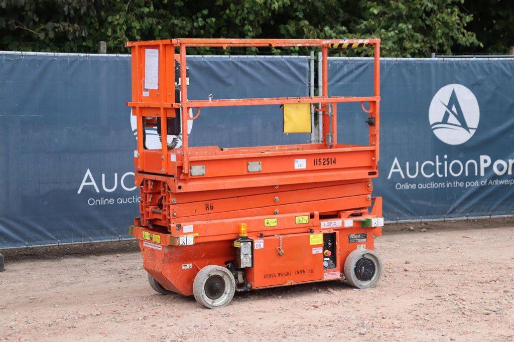 JLG R6 Electric Scissor Lift 7.64m 2015