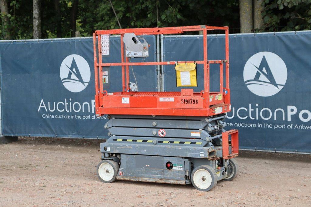 Scissor Lift Genie SJIII 3219 Electric 2014