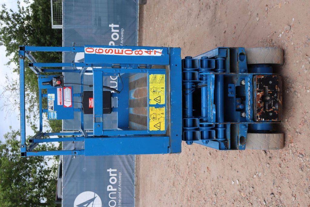 Scissor lift Genie GS-2032 Electric 8.1m 2007