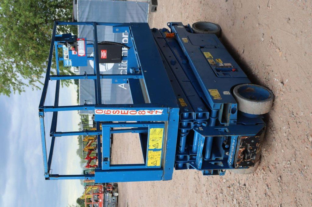 Scissor lift Genie GS-2032 Electric 8.1m 2007