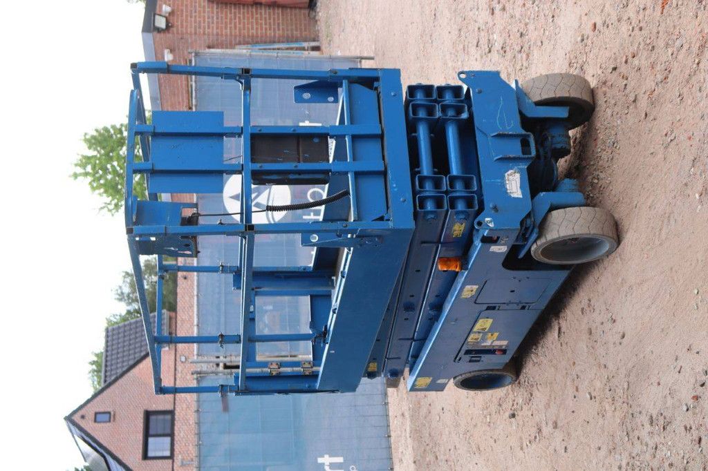 Scissor lift Genie GS-2032 Electric 8.1m 2007