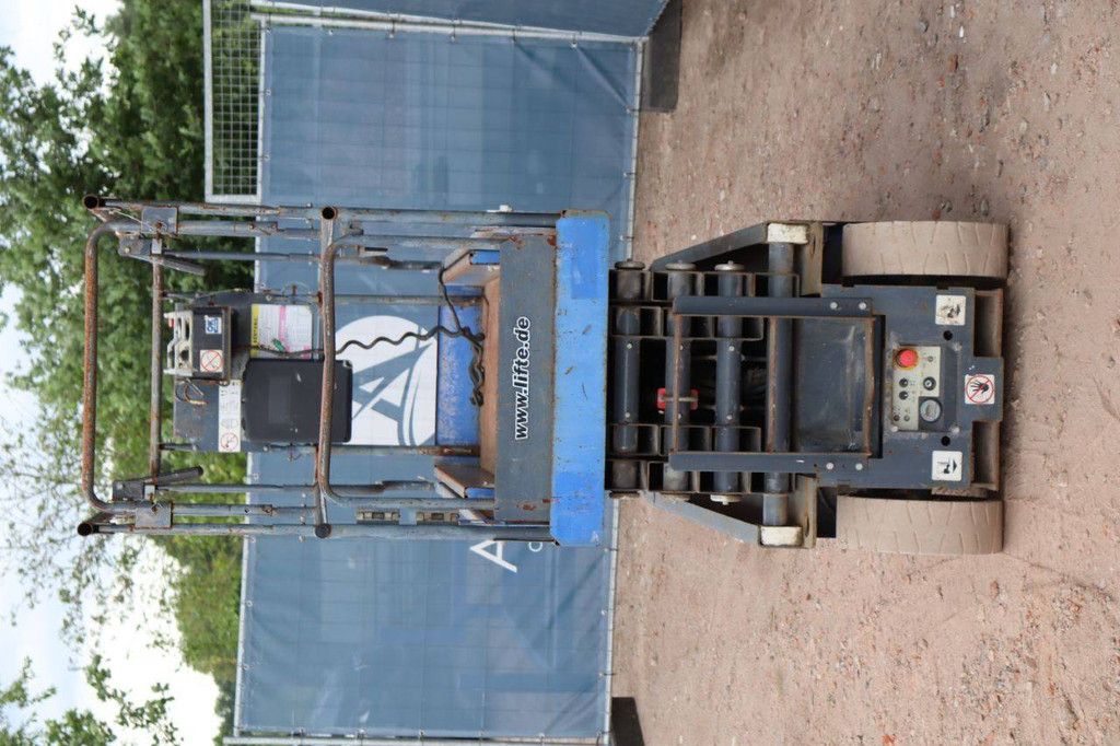 Scherenbühne Aichi SV08CNL Elektro 2012