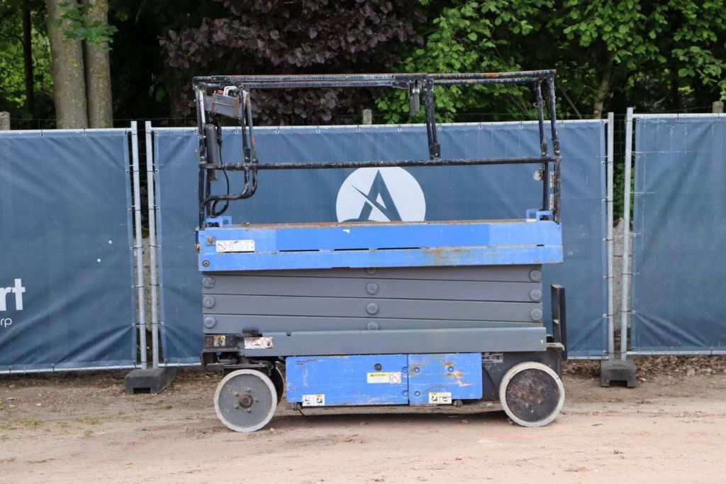 Scissor lift Aichi SV08CNL Electric 9.77m