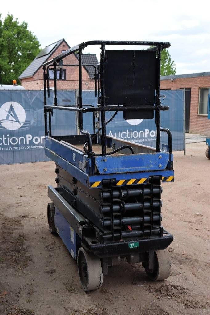 Scissor lift Aichi SV08CNL Electric 9.77m