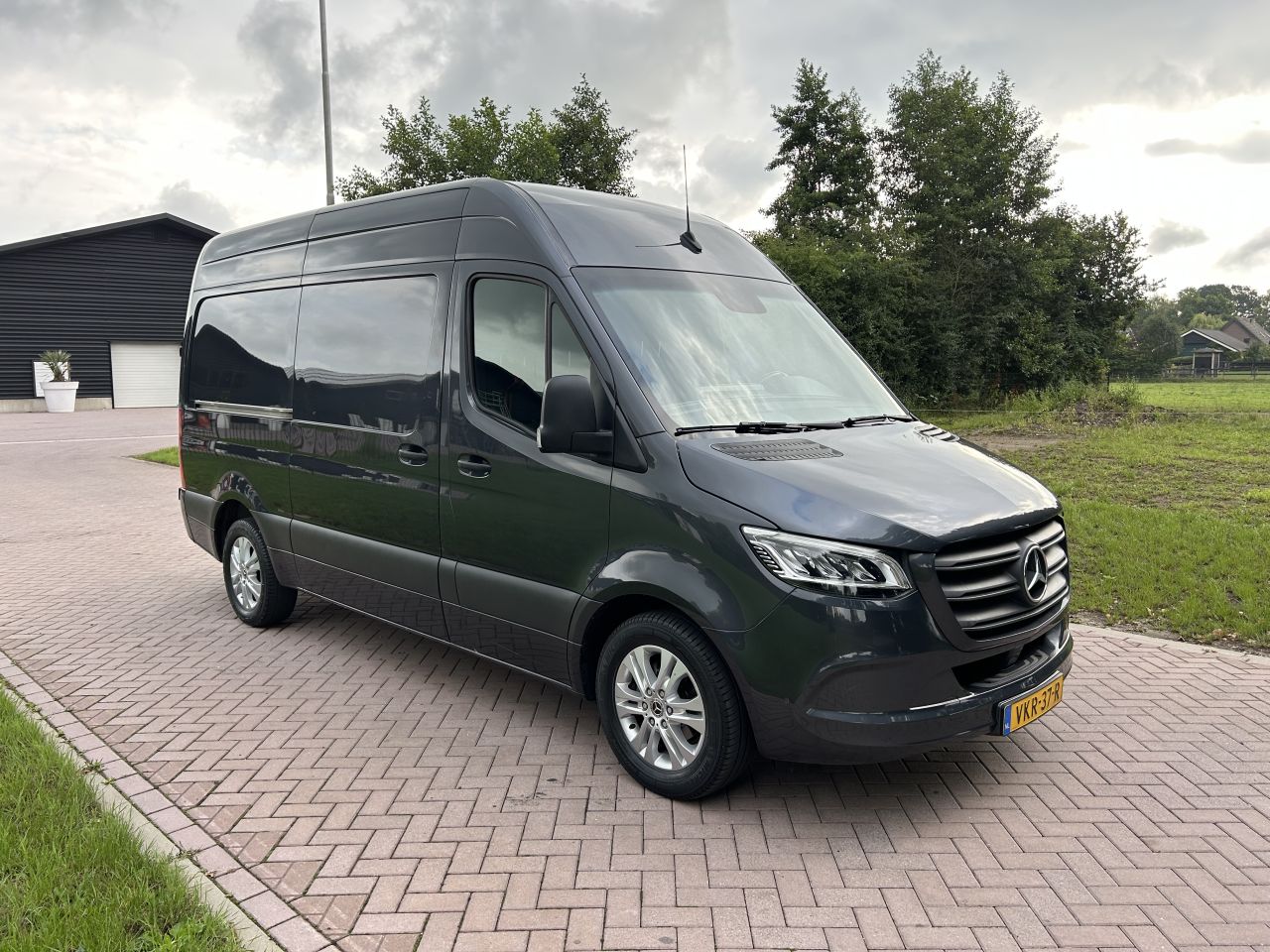 MERCEDES-BENZ SPRINTER 319 V6 (euro 6 ) laadruimte isolatie