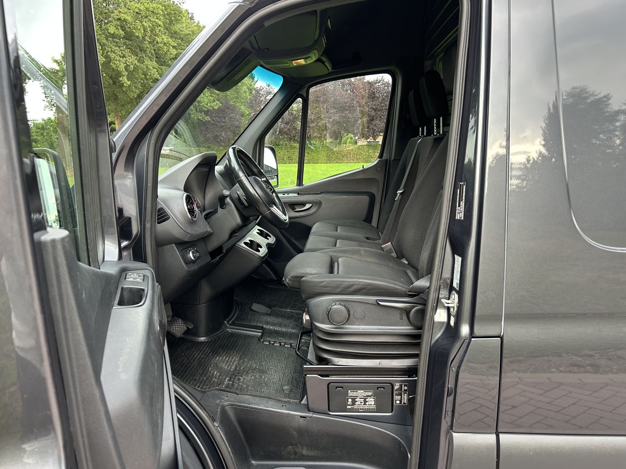 MERCEDES-BENZ SPRINTER 319 V6 (euro 6 ) laadruimte isolatie