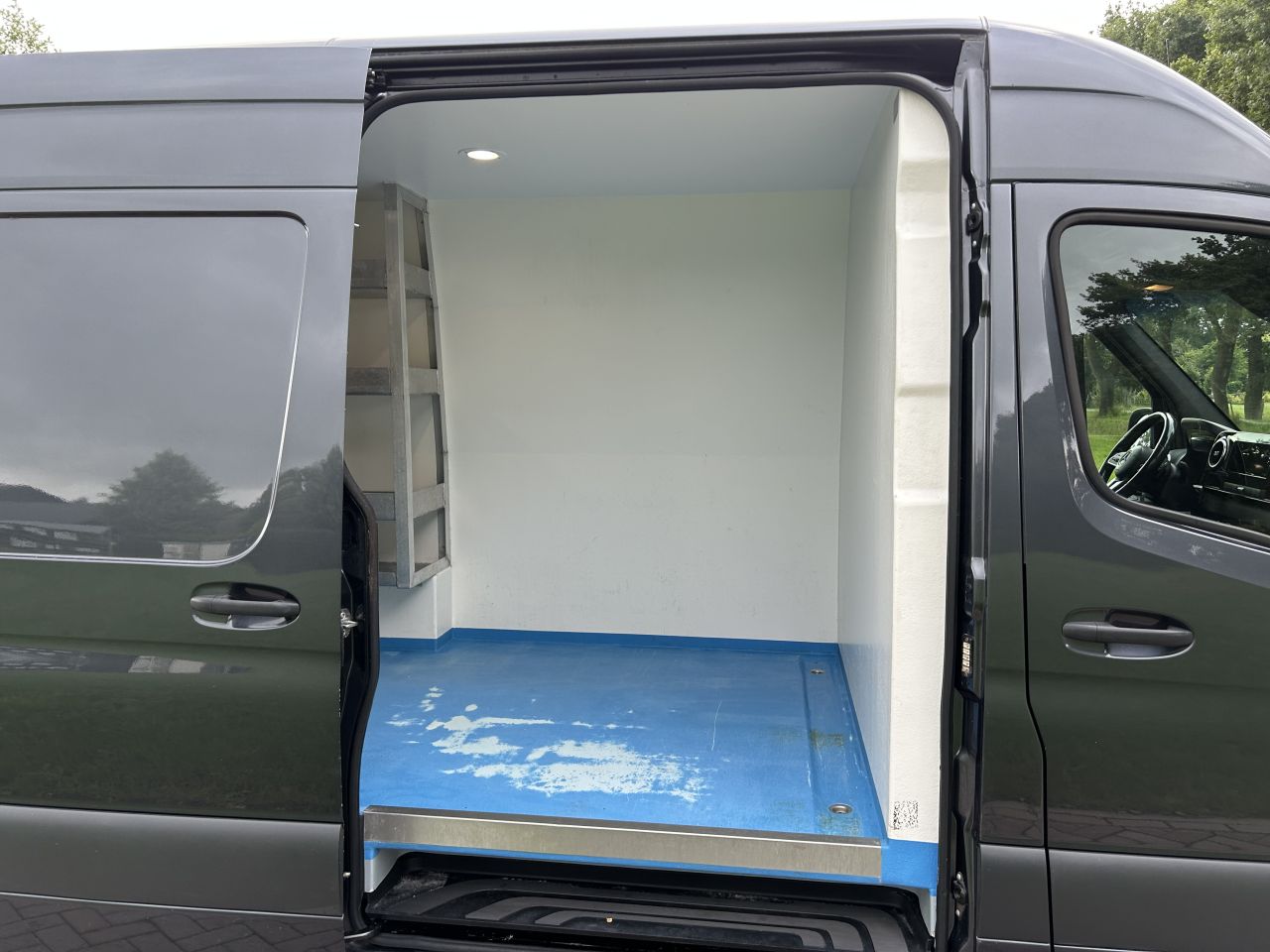 MERCEDES-BENZ SPRINTER 319 V6 (euro 6 ) laadruimte isolatie