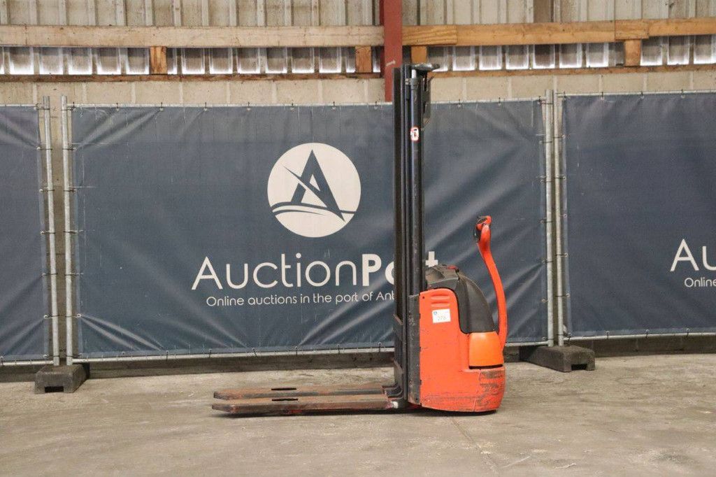 Stacker Linde L 12 Electric 1200kg 4.22m 2005