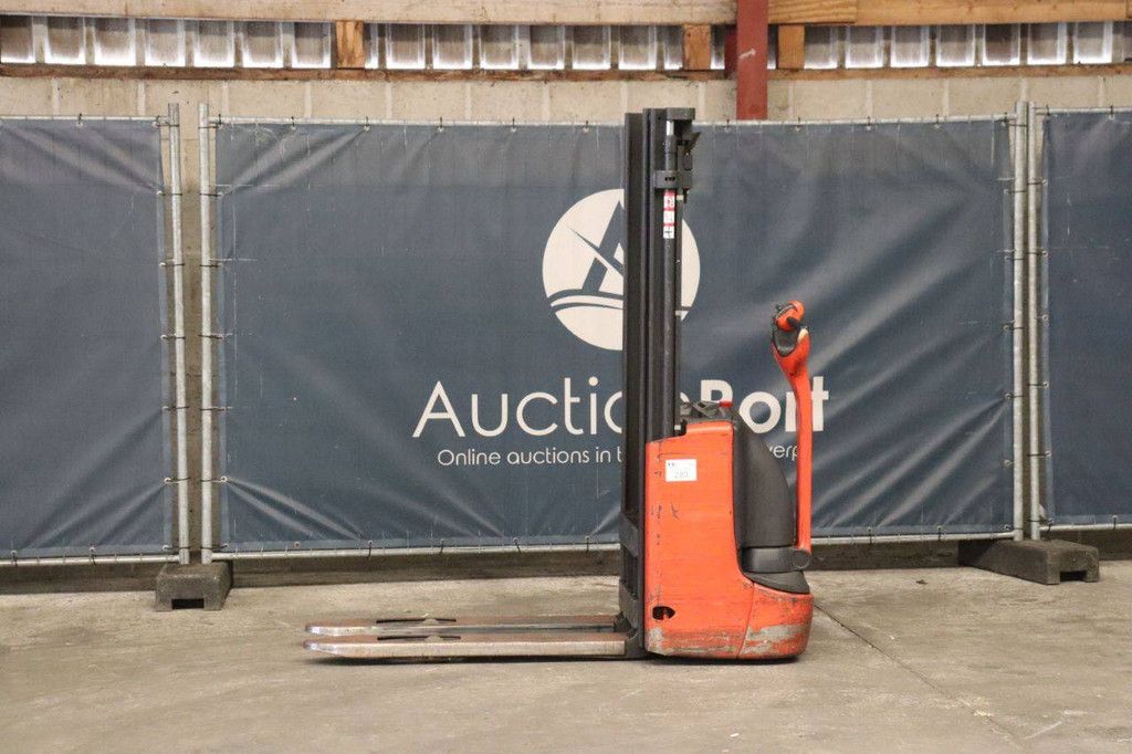 Stapelaar Fenwick-Linde L10 Elektrisch 1000kg 3.0m 2012