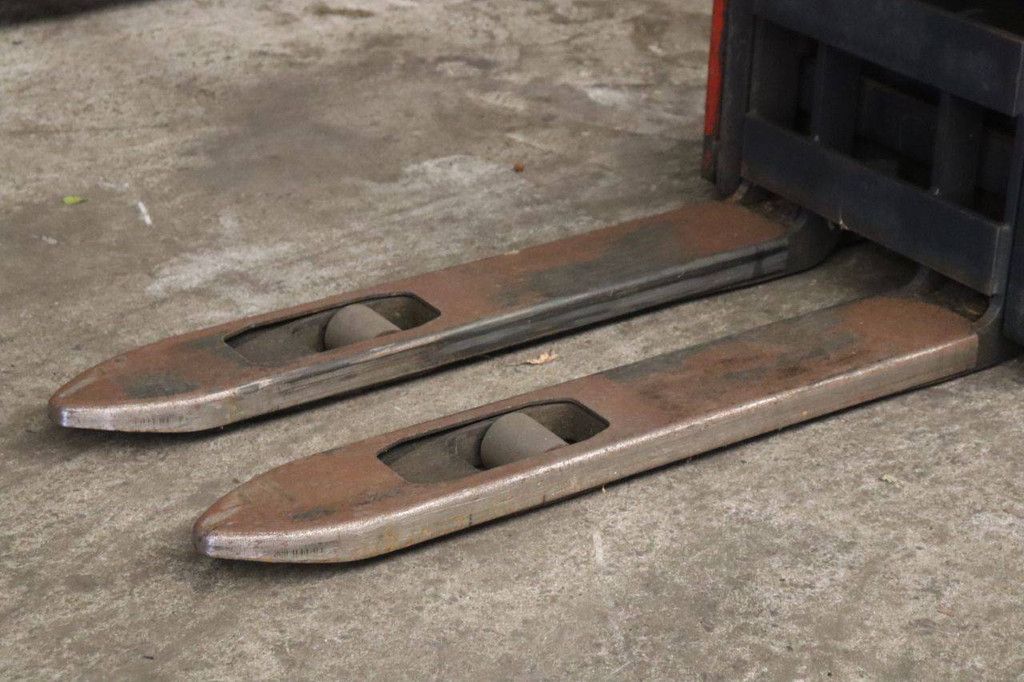 Stapelaar Fenwick-Linde L10 Elektrisch 1000kg 3.0m 2012