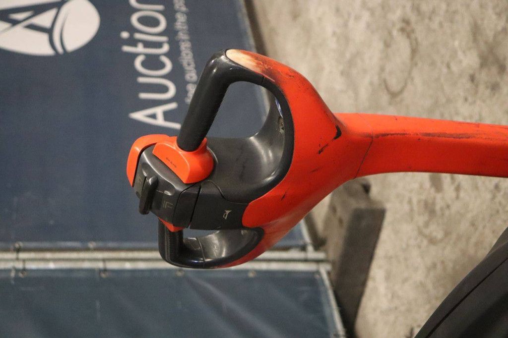 Stapelaar Fenwick-Linde L10 Elektrisch 1000kg 3.0m 2012