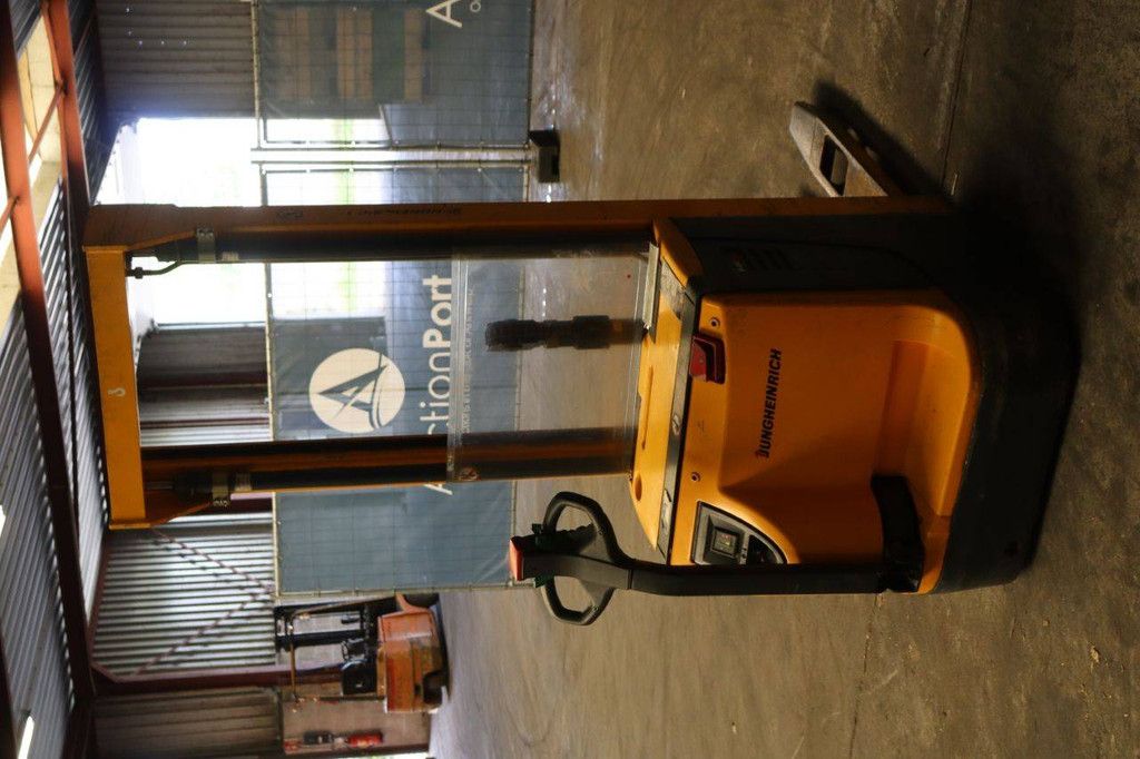 Stapelaar Jungheinrich EJC 12 Elektrisch 1200kg 3.6m 2001