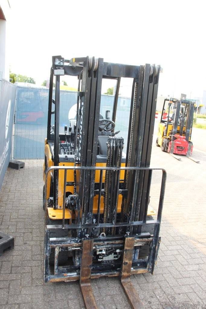 Hyundai 15B-9 Elektro-Gabelstapler 2500 kg 3,3 m